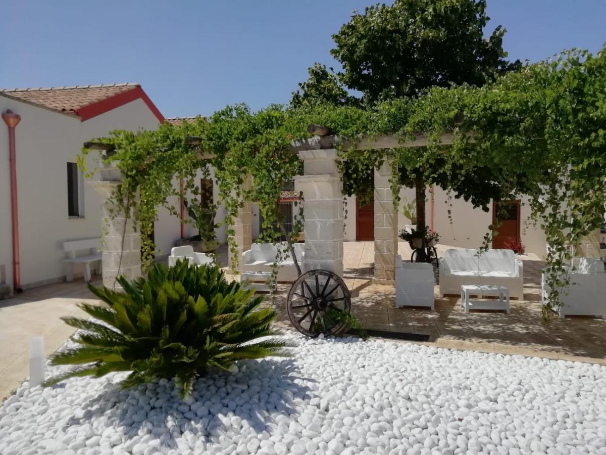 Il Giardino Del Tiglio Bed & Breakfast Uggiano La Chiesa Eksteriør bilde