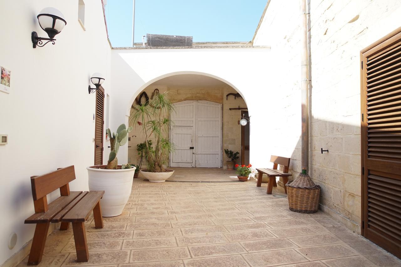 Il Giardino Del Tiglio Bed & Breakfast Uggiano La Chiesa Eksteriør bilde