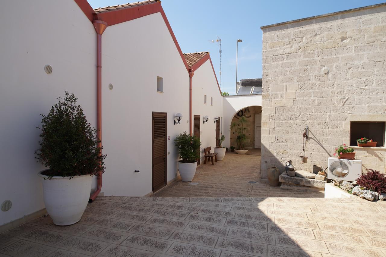 Il Giardino Del Tiglio Bed & Breakfast Uggiano La Chiesa Eksteriør bilde