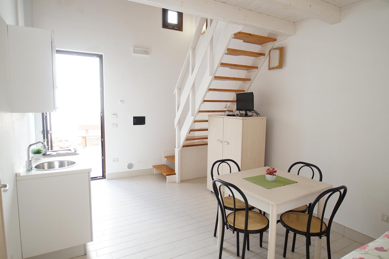Il Giardino Del Tiglio Bed & Breakfast Uggiano La Chiesa Eksteriør bilde